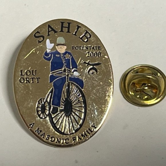 2000 SAHIB Potentate Lou Ortt A Masonic Family Lapel Hat Pin 1"x1.25" - Picture 1 of 8